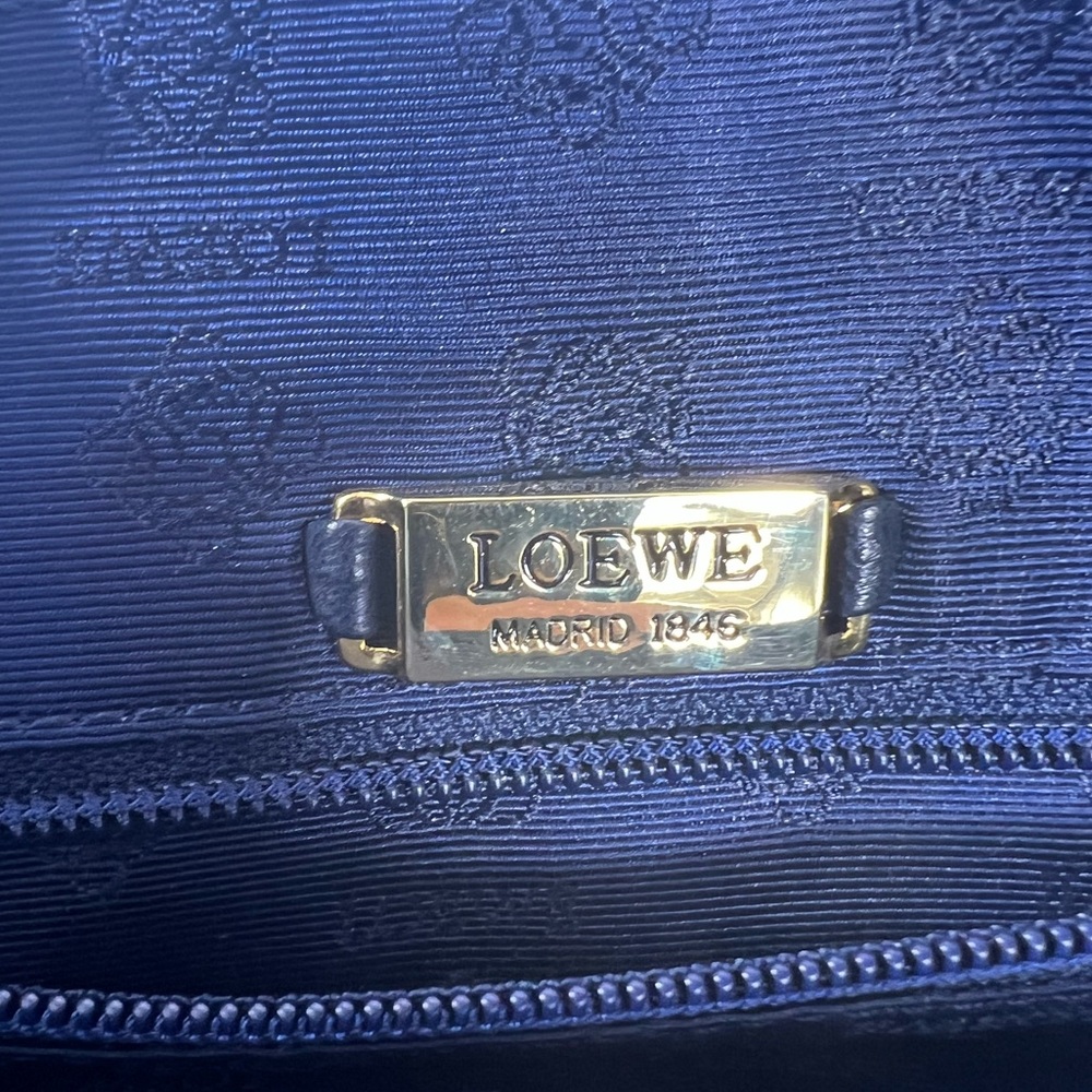 Vintage Loewe Black Leather Shoulder Bag with Embossed Anagram & Gold Ring - Picture 11 of 14
